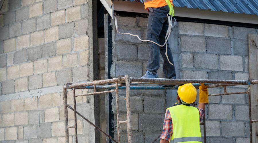 Expert Emergency Roof Repairs services in Oral, SD